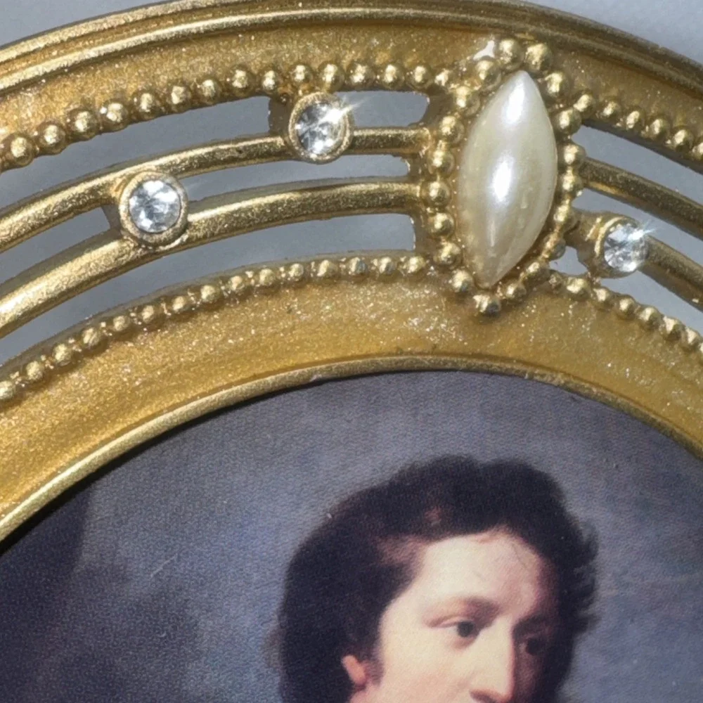 Vintage Enchante Oval Pink & Clear Gems 3.5